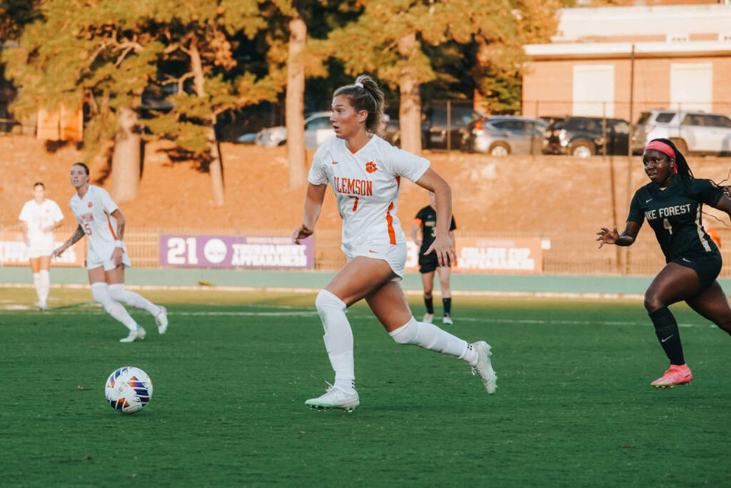 Davis Invited to U.S. U-20 Training Camp