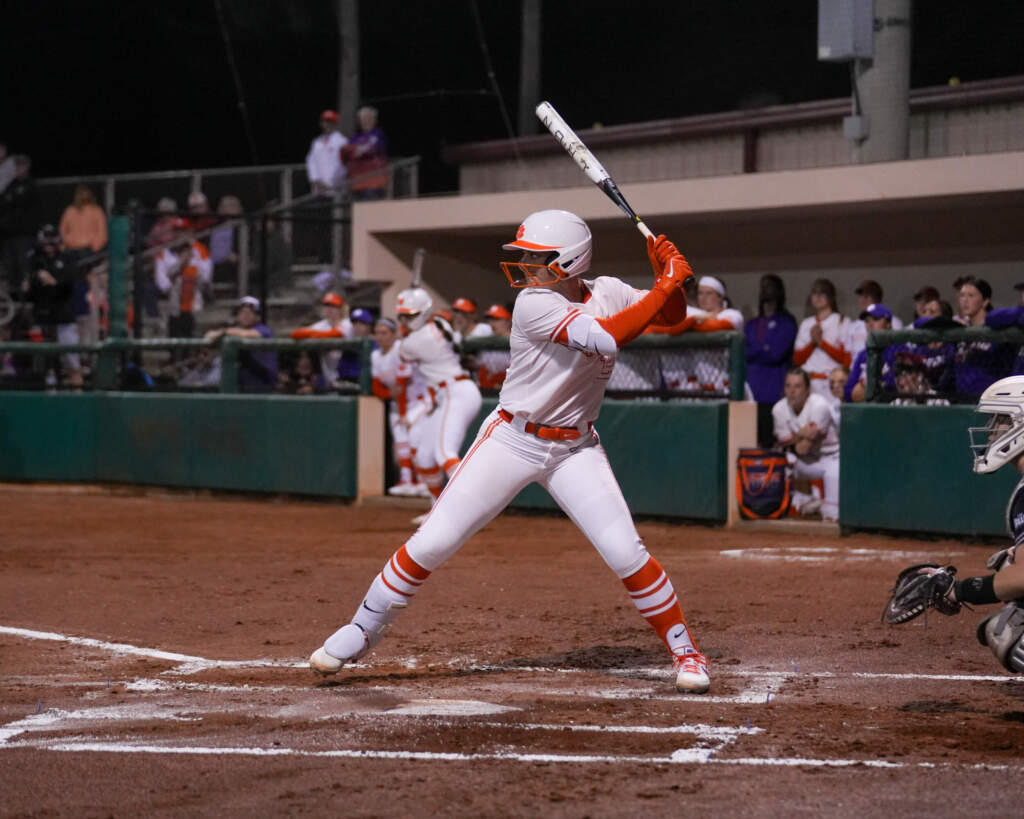 Home Runs Power Tigers Past Bears