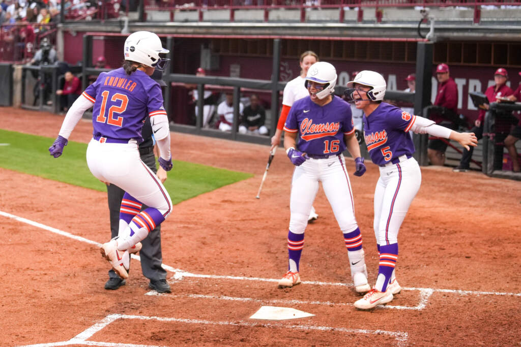 Tigers Shutout Gamecocks in Tuesday Midweek