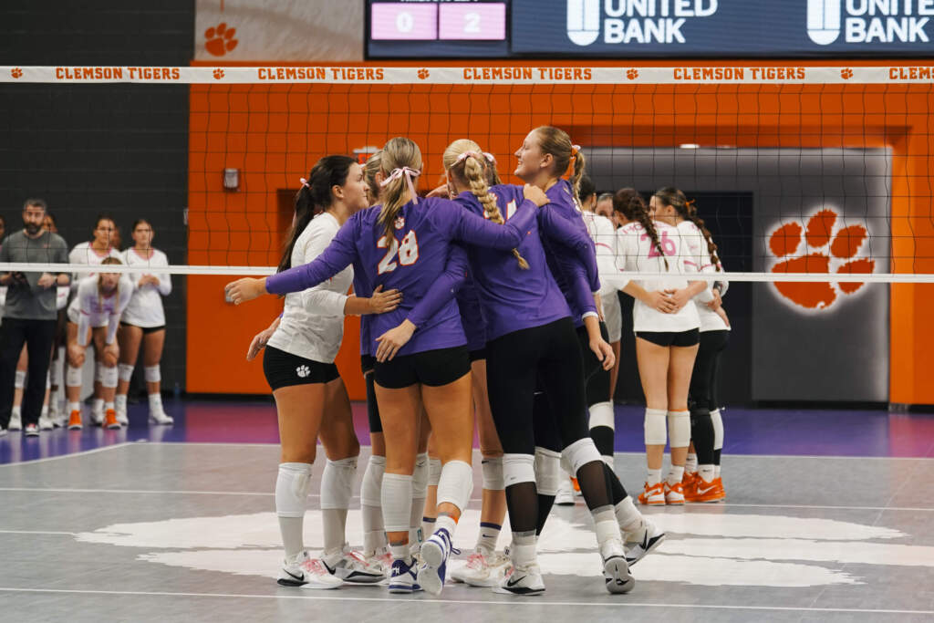 Dailey Tallies 17 Kills, Tigers Fall to Hokies