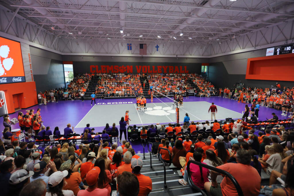 Simpson Kirr Signs Three to 2025 Roster