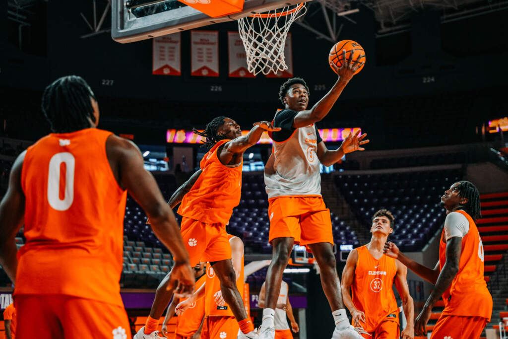 Photo Gallery: Men’s Basketball Starts Summer Practice
