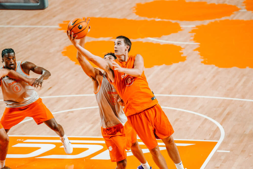 Photo Gallery: Men’s Basketball Practices in LJC