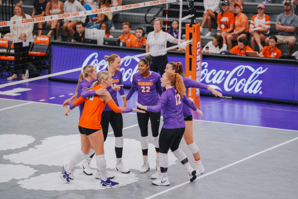 Tigers Remain Undefeated After Five-Set Victory