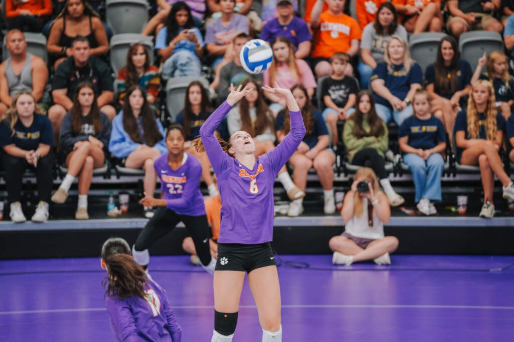 Sandt Named Co-Setter of the Week